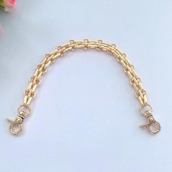 Łańcuszek metalowy z karabińczykami pasek rączka do torebki torby złoty 12mm 25cm